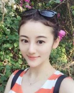 王琛演员，从舞台到荧屏的成长与自信力量
