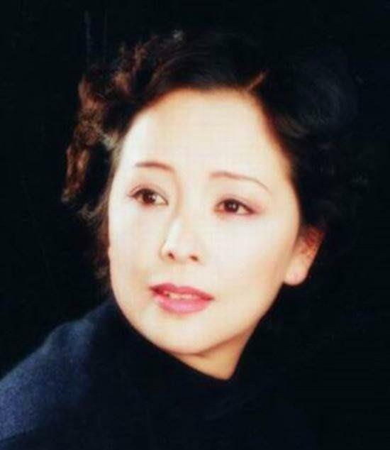 宋忆宁带你领略高科技魅力，体验最新科技产品，让生活更精彩