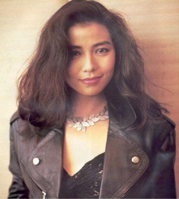 揭秘明星真实面孔，正面照展现璀璨光环下的真实风采