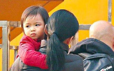 揭秘明星真实面孔,正面照展现璀璨光环下的真实风采