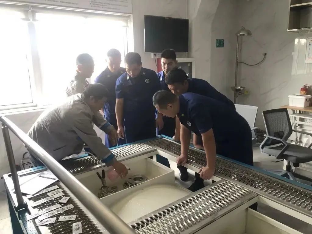 今晚上澳门特马必中一肖,社会责任实施_AUF29.613桌面款