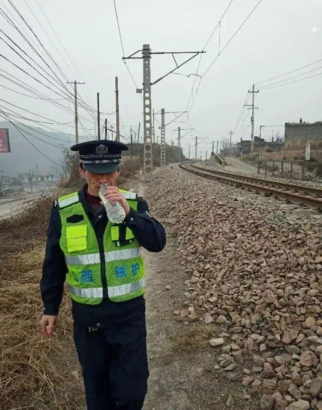 吕梁铁路最新消息,吕梁铁路最新消息与一段温馨的旅程