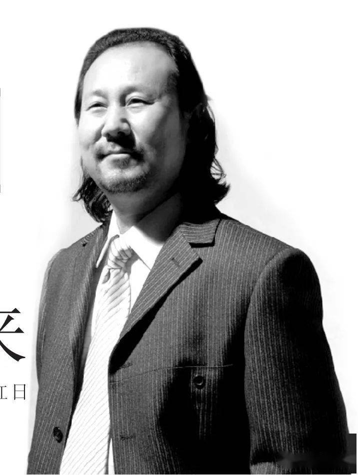 洪原，从舞台到荧屏的自信成就之路