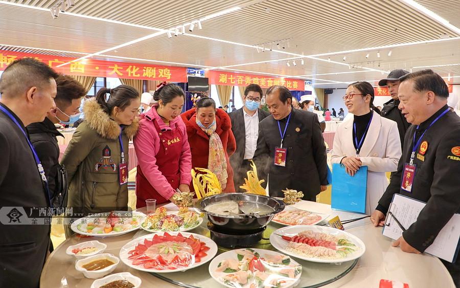公司厨艺大赛与小巷美食探险之旅